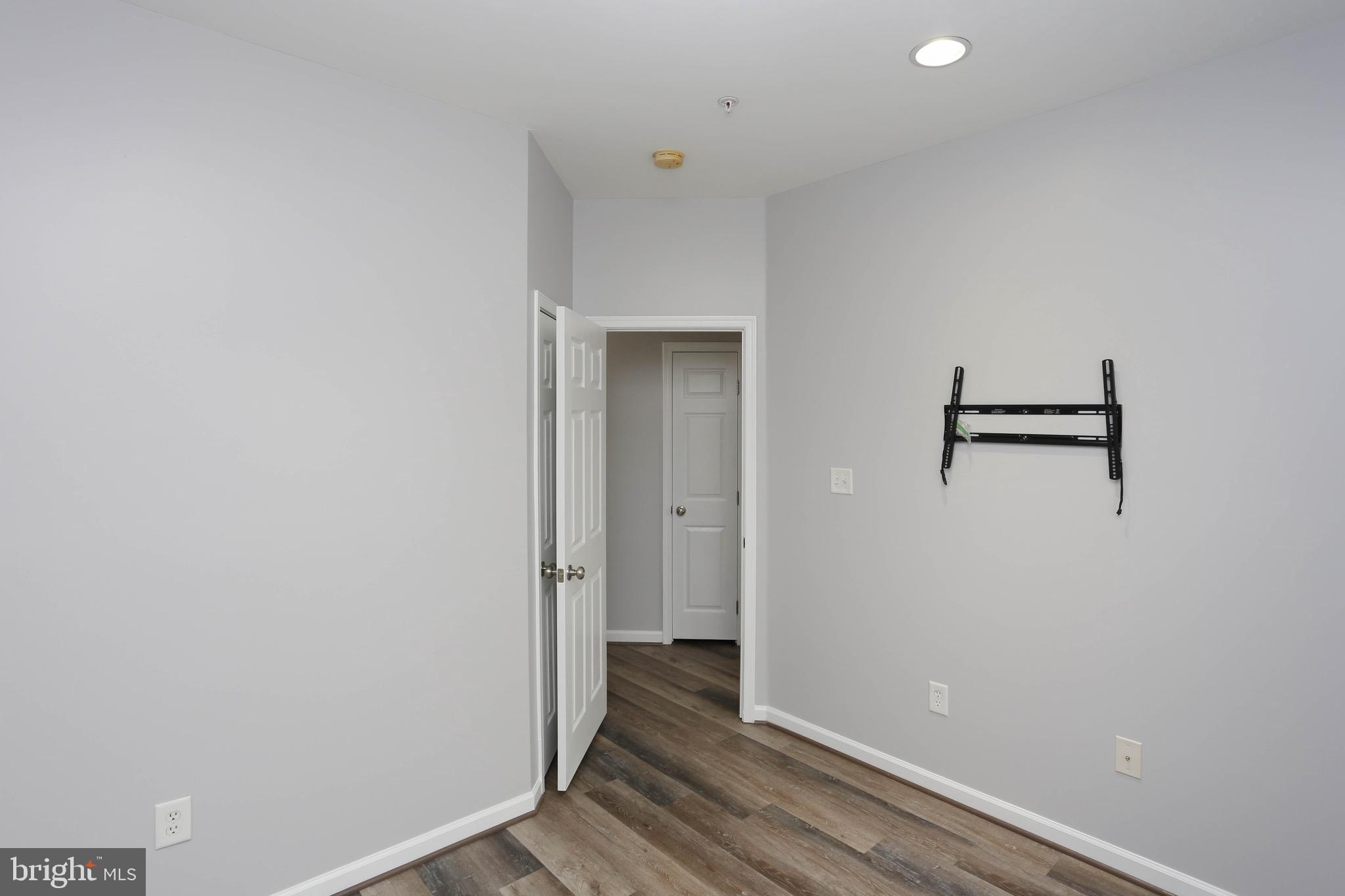 VILLAGES OF DORCHESTER - Residential Lease