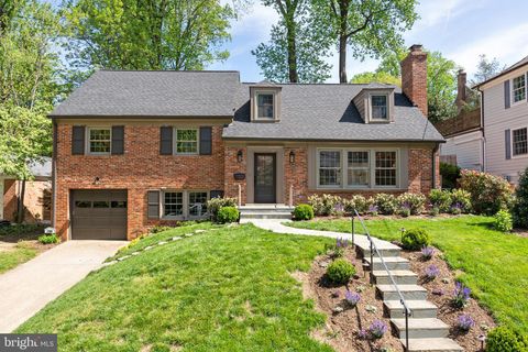 Photo of 5309 Falmouth Road, BETHESDA, MD 20816 (MLS # MDMC2171816)