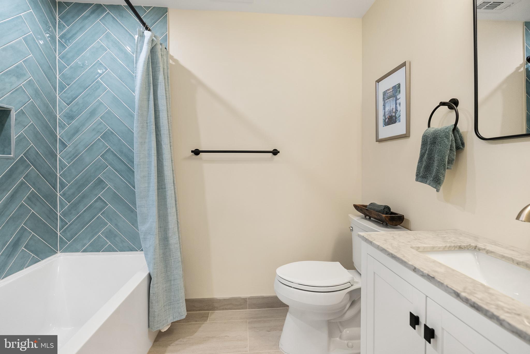 WESTMORELAND HILLS - Residential