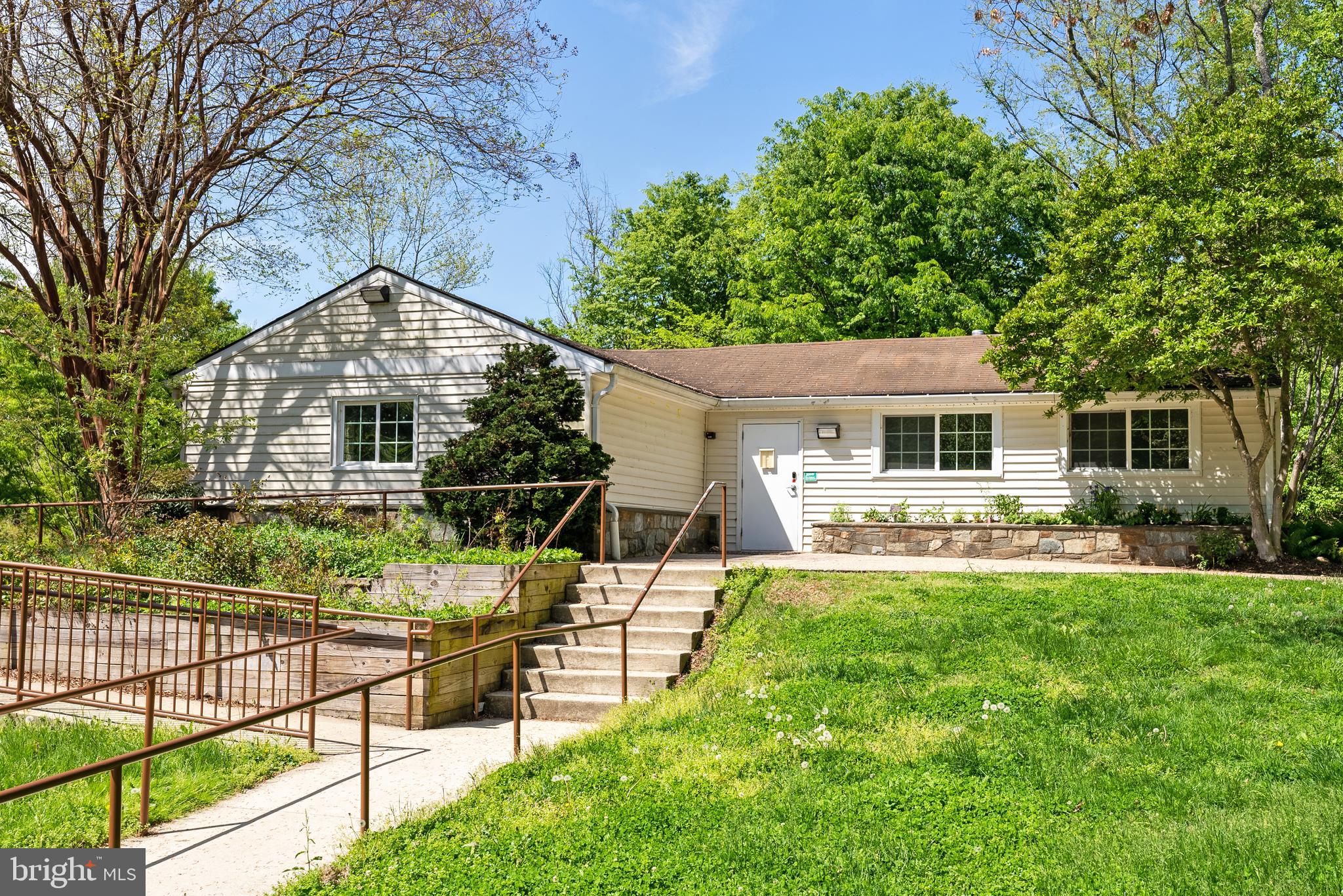 WESTMORELAND HILLS - Residential