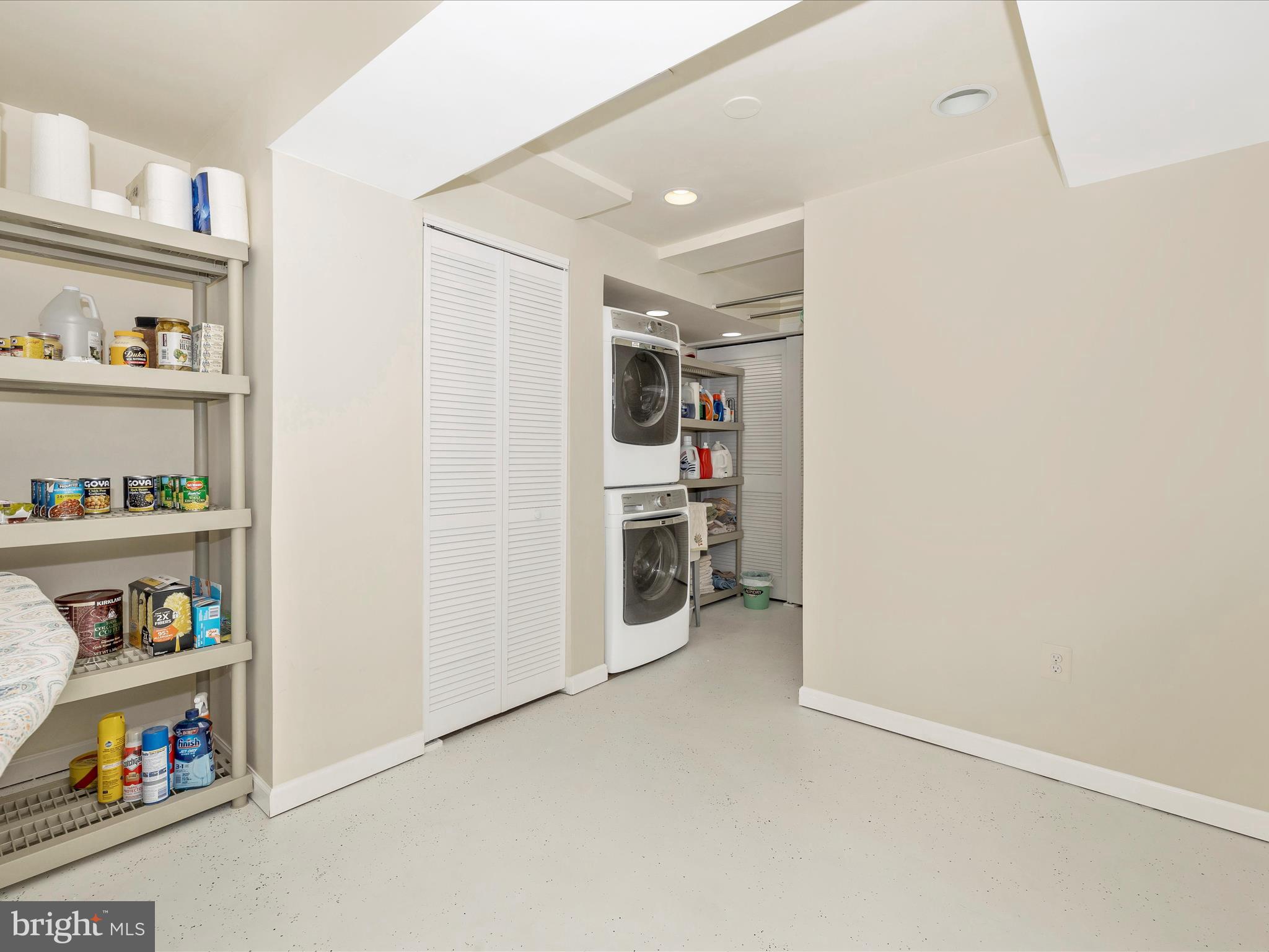 BLACK HILL ESTATES - Residential