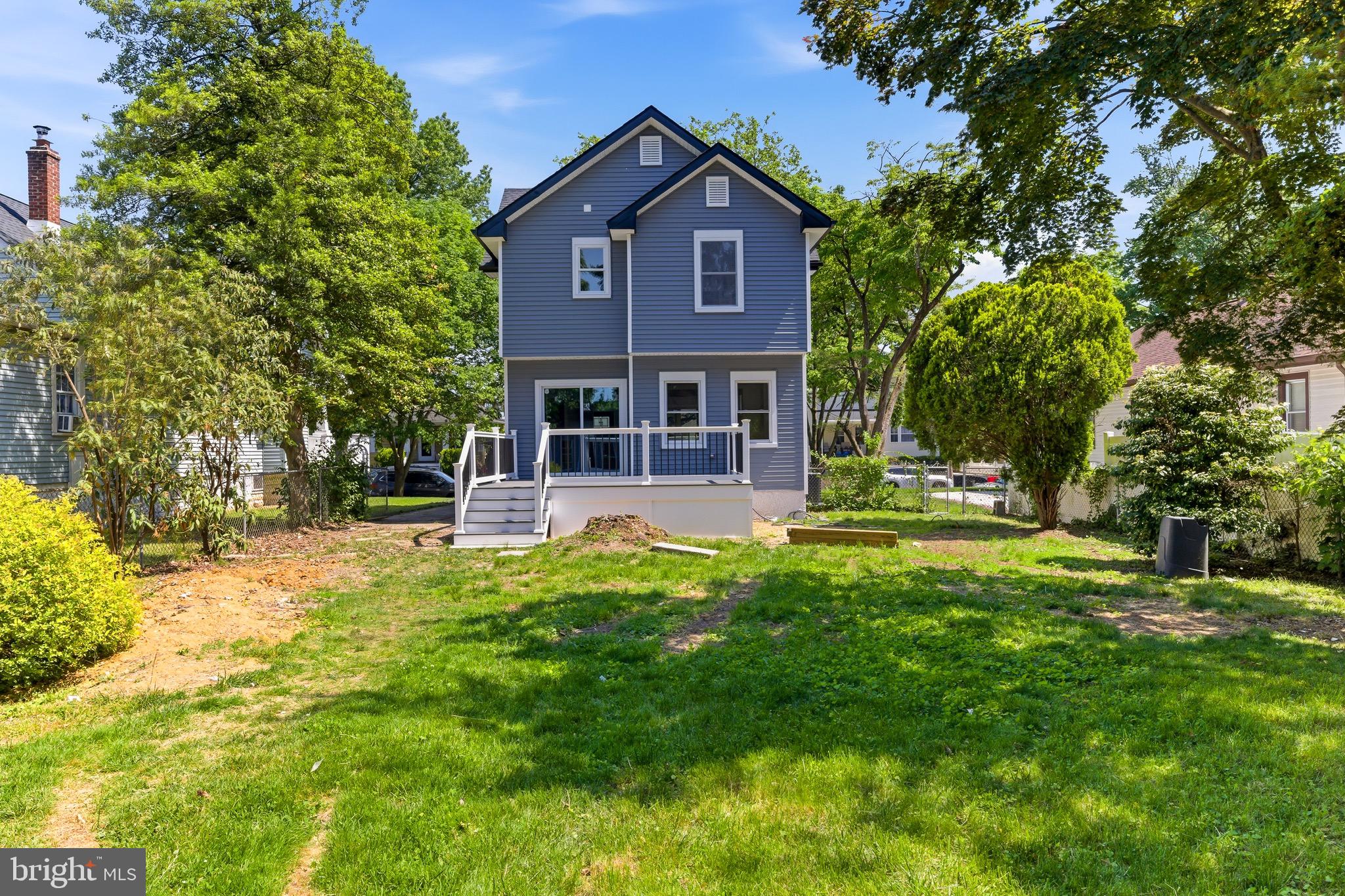429 W PINE STREET