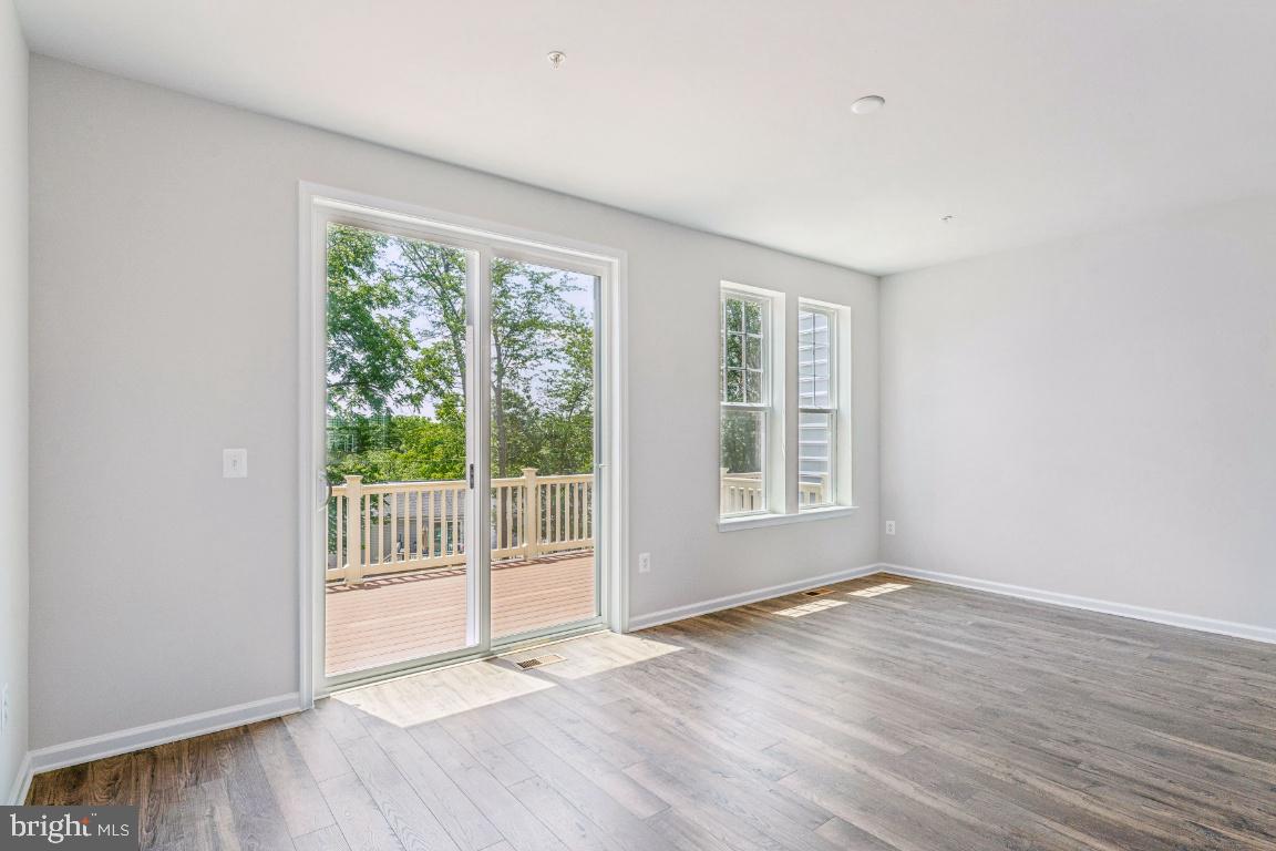 DAMASCUS VILLAGE - Residential