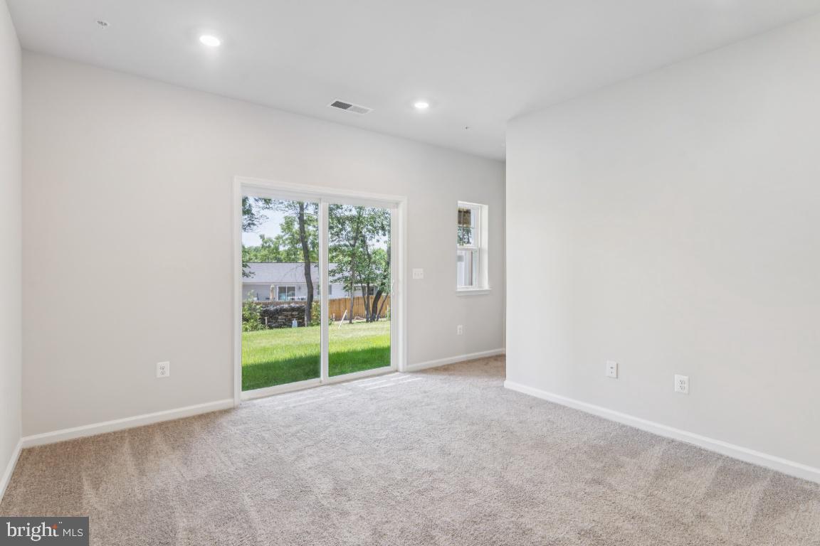 DAMASCUS VILLAGE - Residential