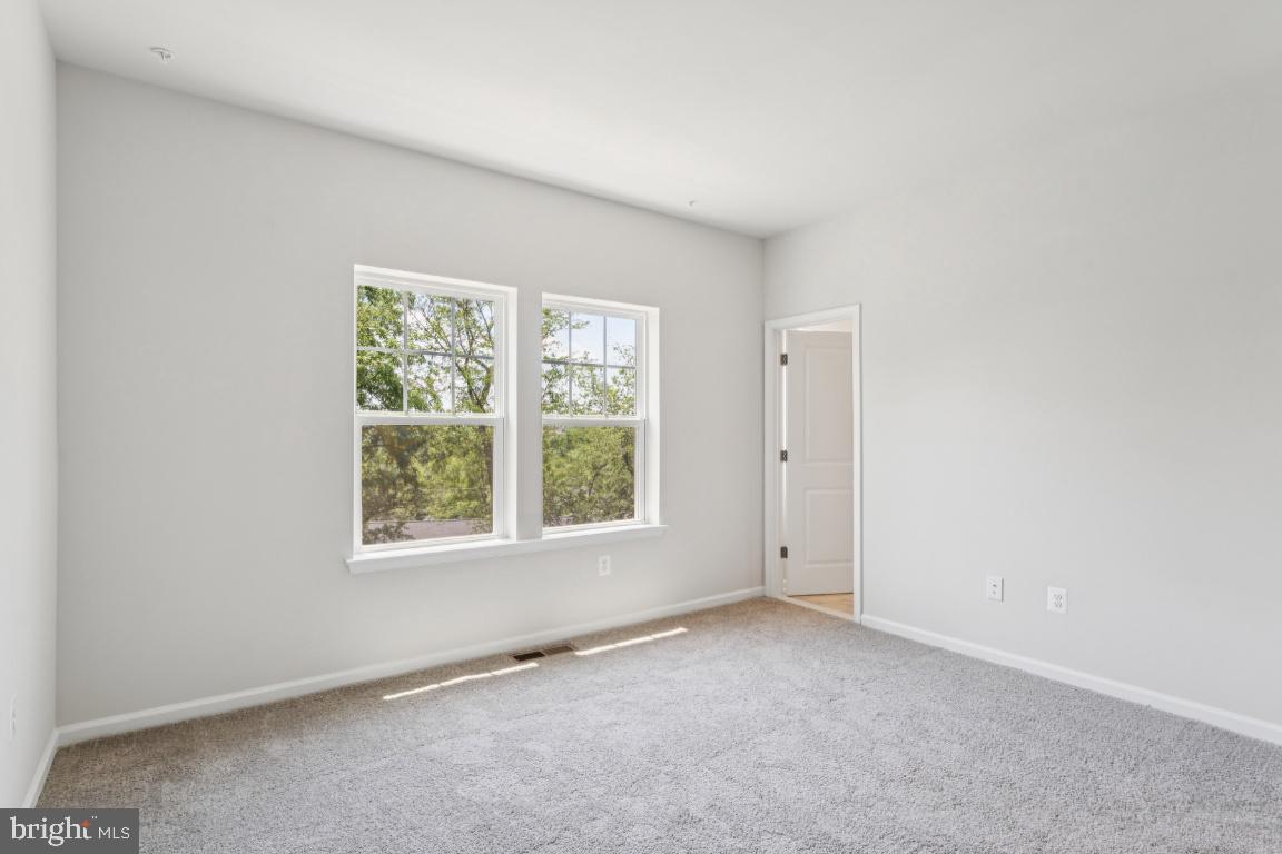 DAMASCUS VILLAGE - Residential