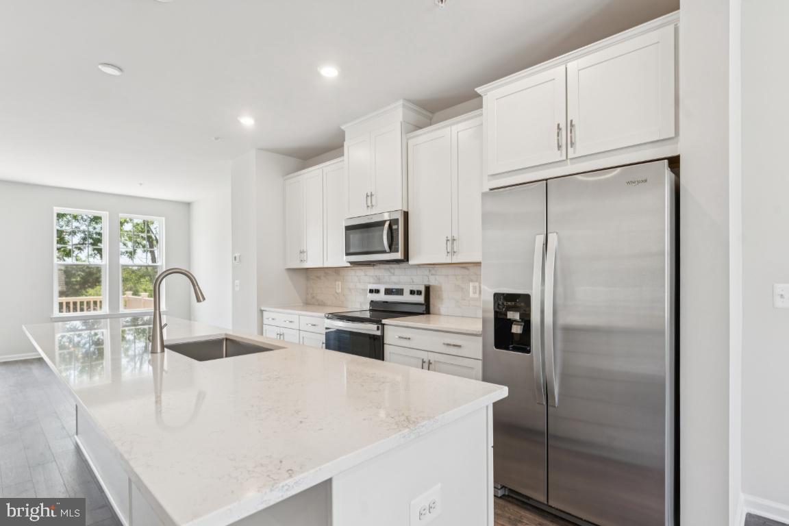 DAMASCUS VILLAGE - Residential