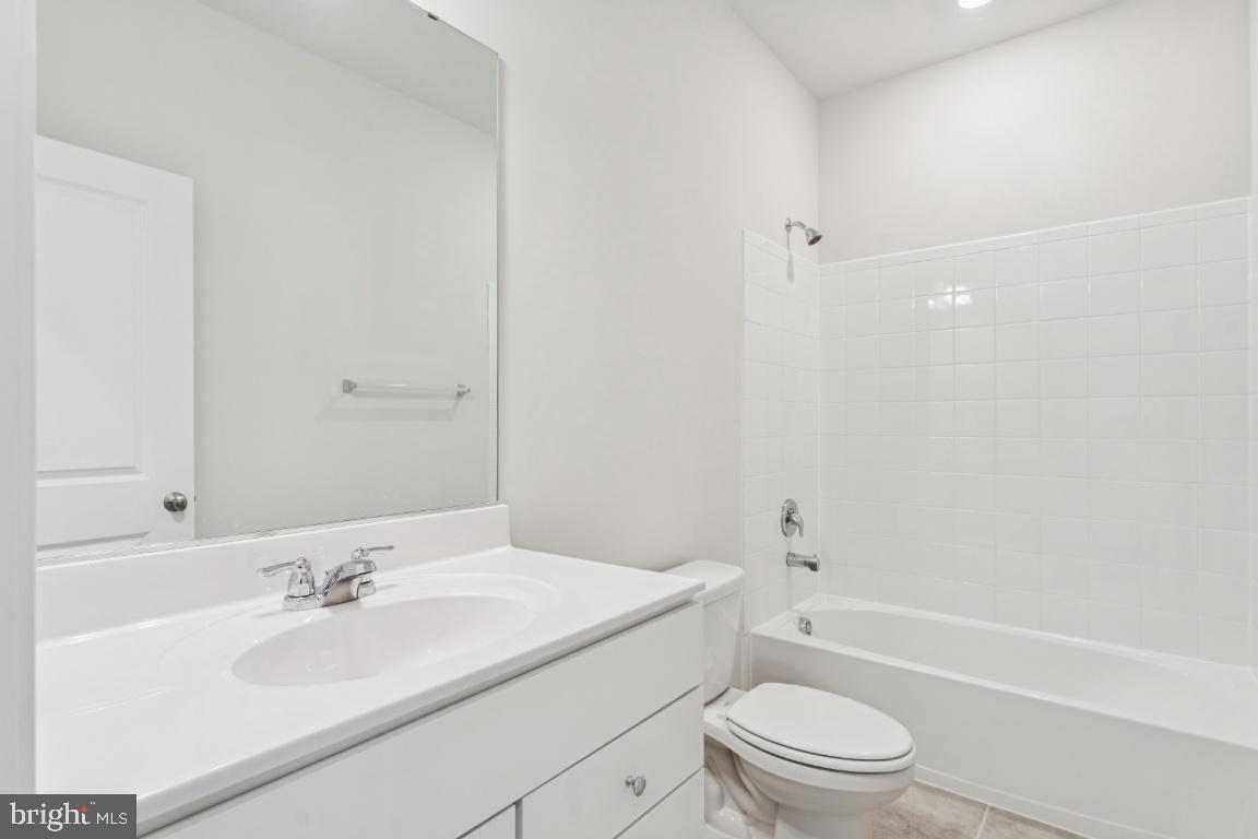 DAMASCUS VILLAGE - Residential