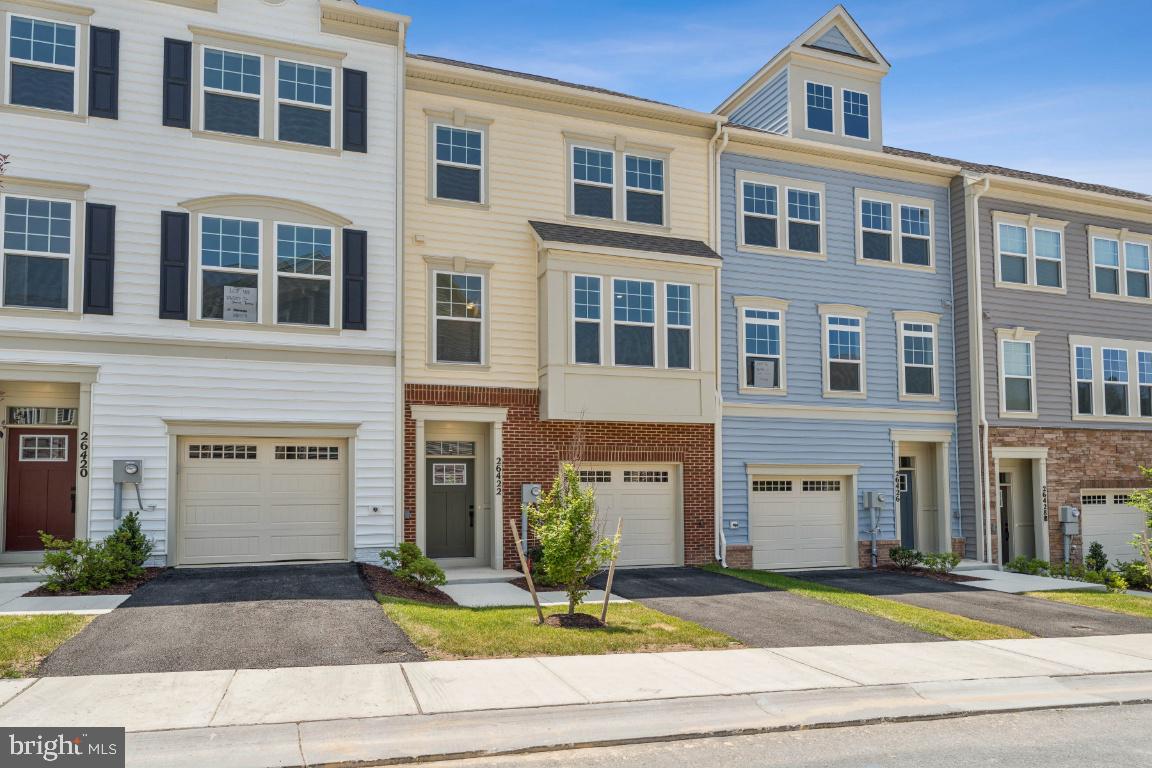 DAMASCUS VILLAGE - Residential