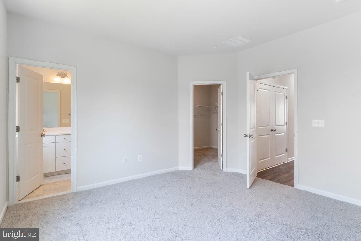 DAMASCUS VILLAGE - Residential