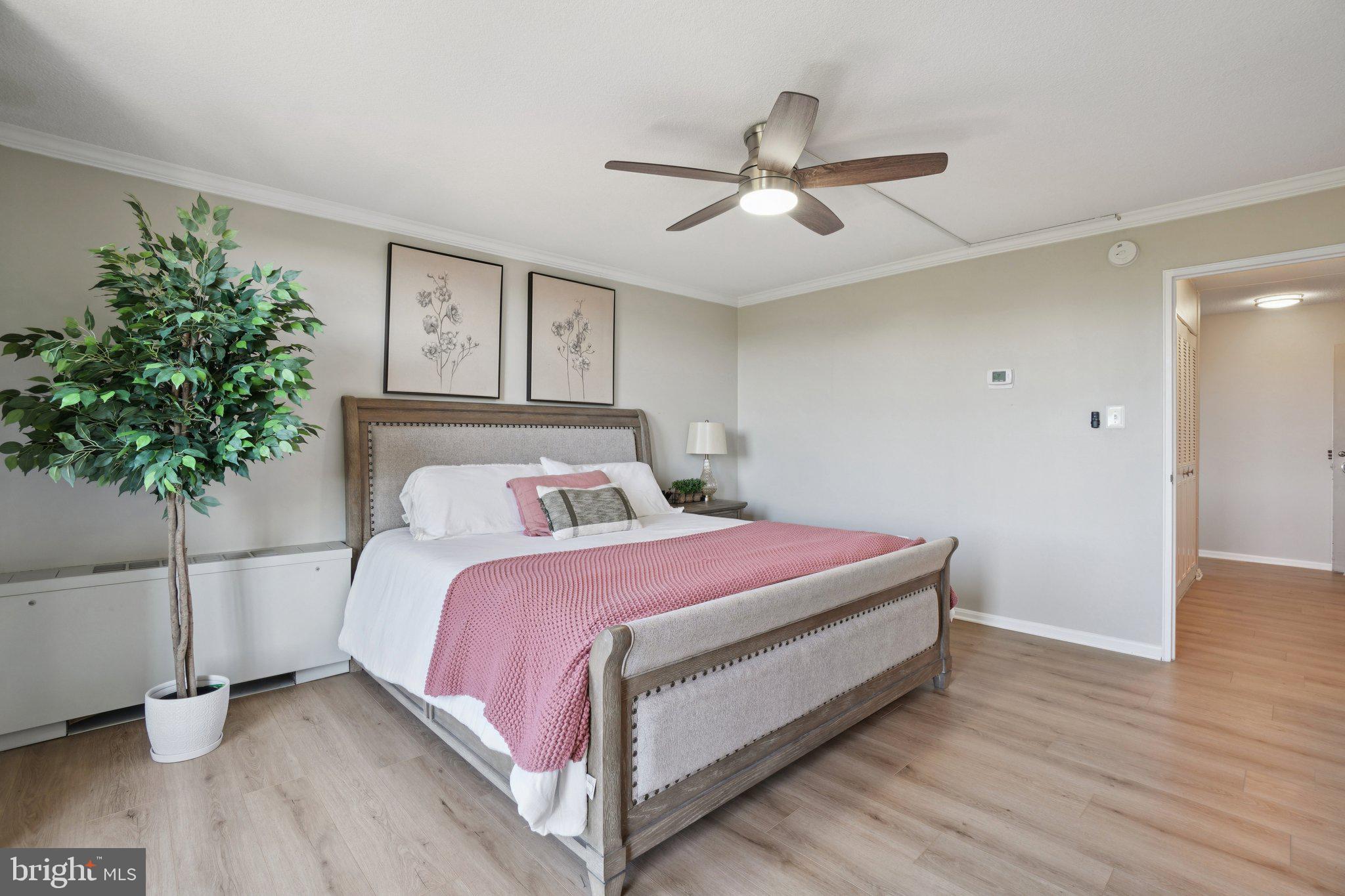 THE CARLTON - Residential