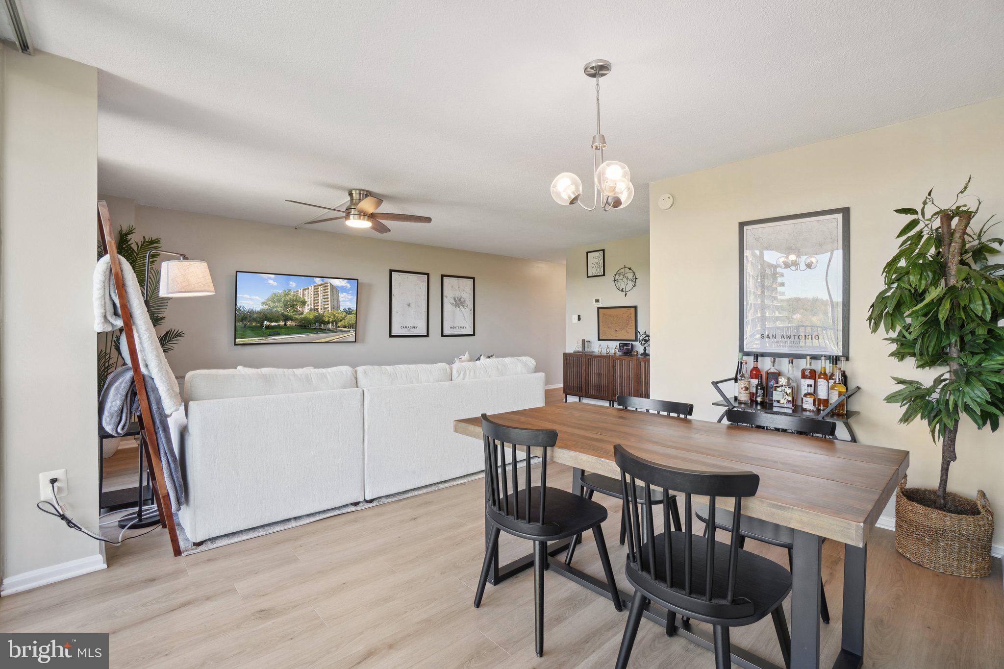 THE CARLTON - Residential