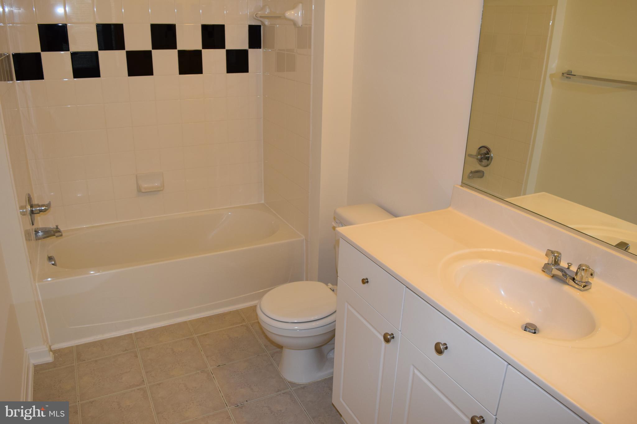 FAIRFAX RIDGE - Residential Lease