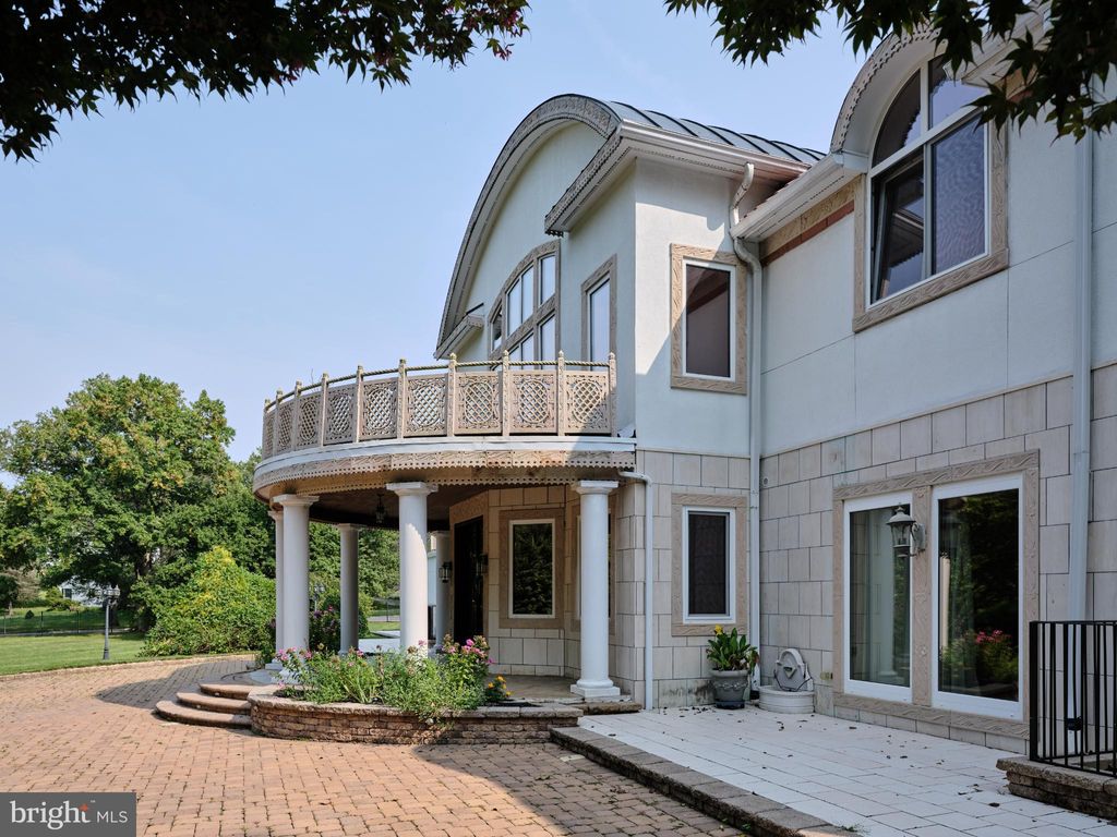 Photo of 635 S Ithan Avenue, BRYN MAWR, PA 19010 (MLS # PADE2099654)