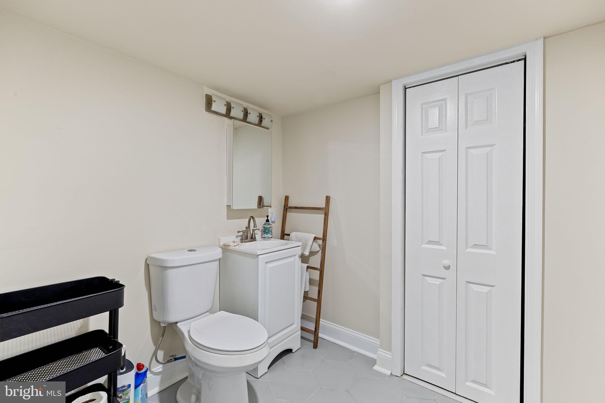 FAIRMOUNT - Residential