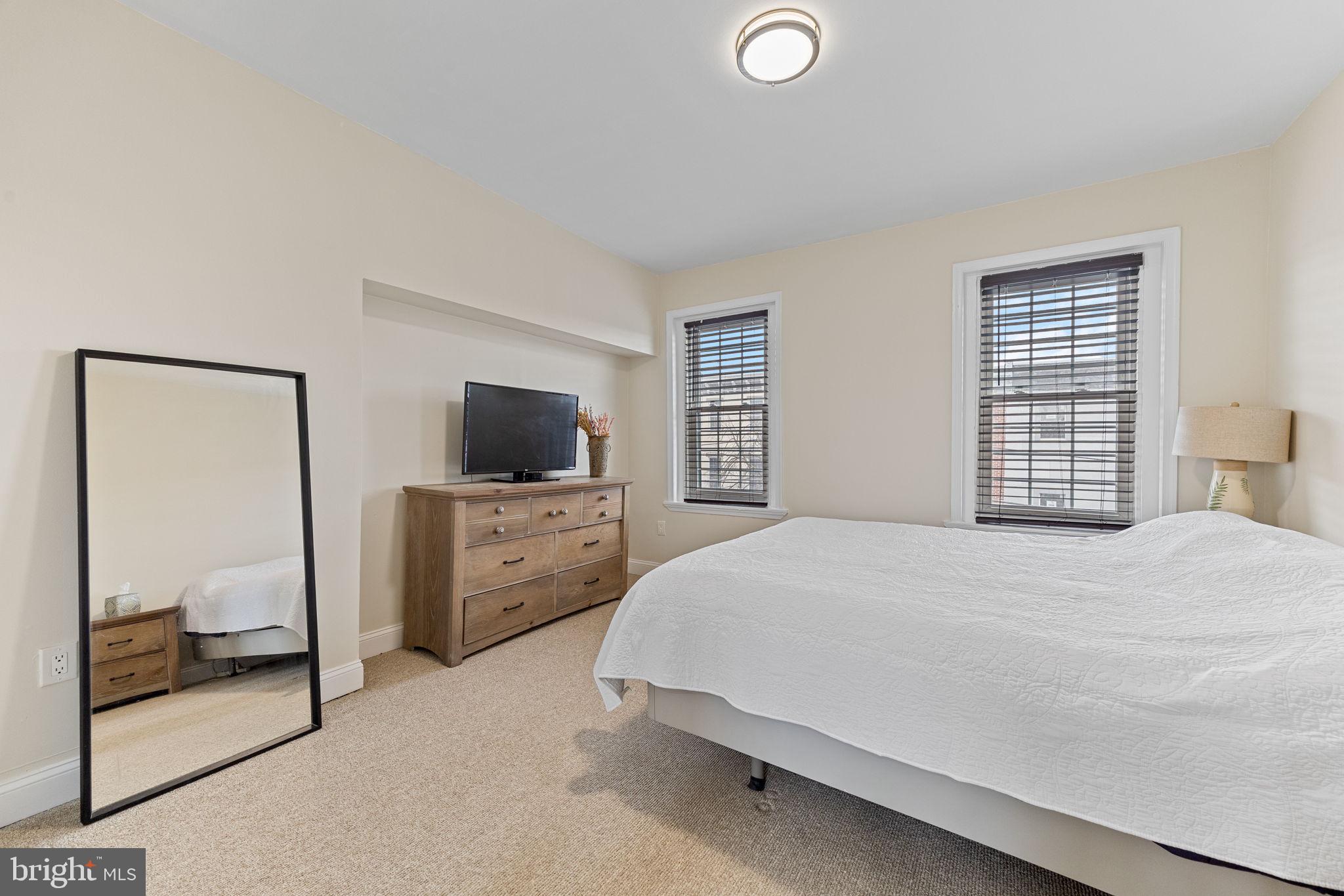 FAIRMOUNT - Residential