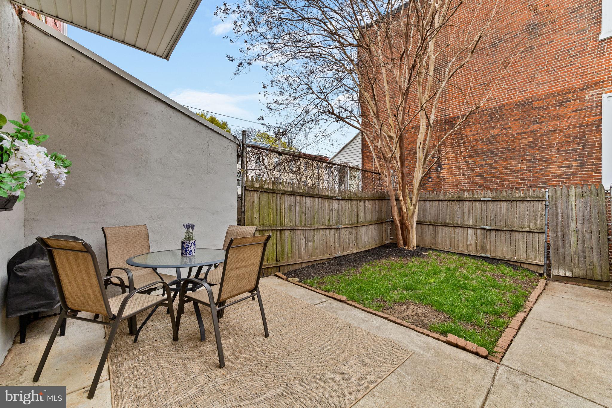 FAIRMOUNT - Residential