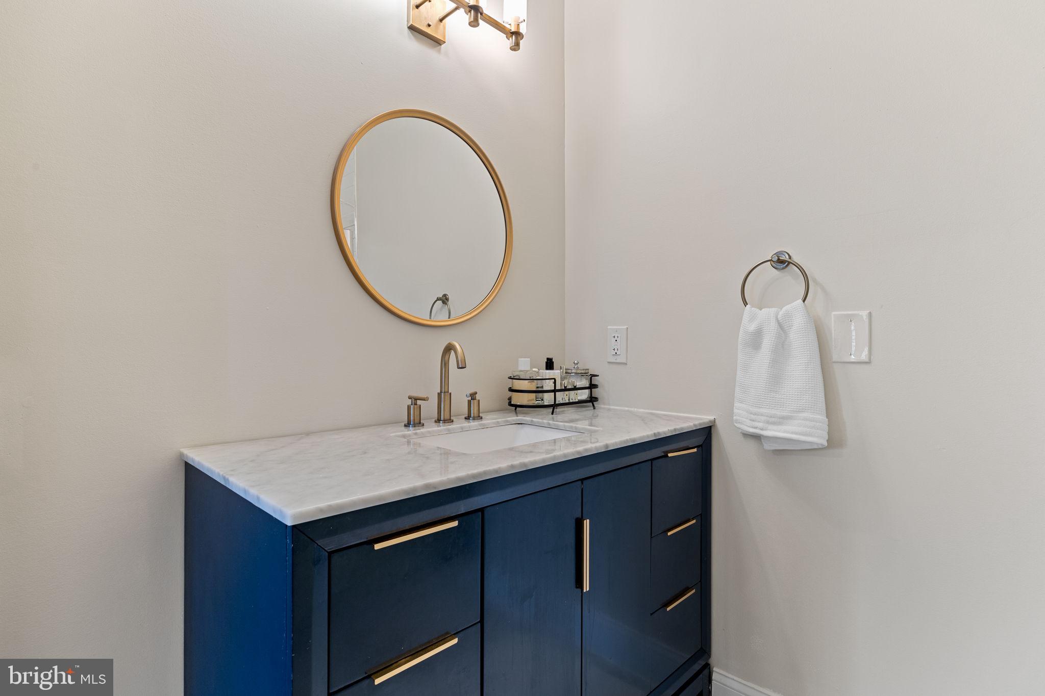 FAIRMOUNT - Residential