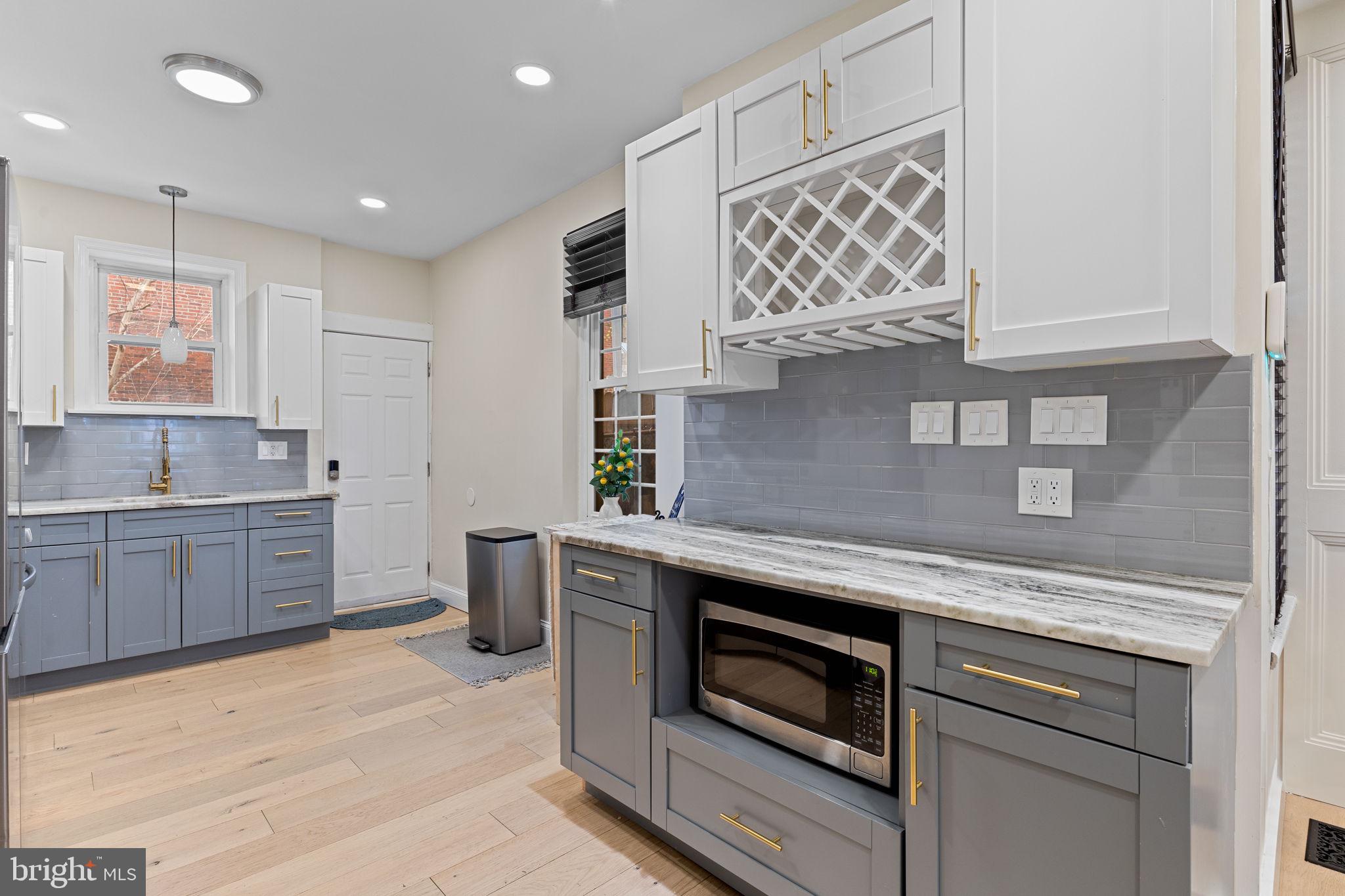 FAIRMOUNT - Residential