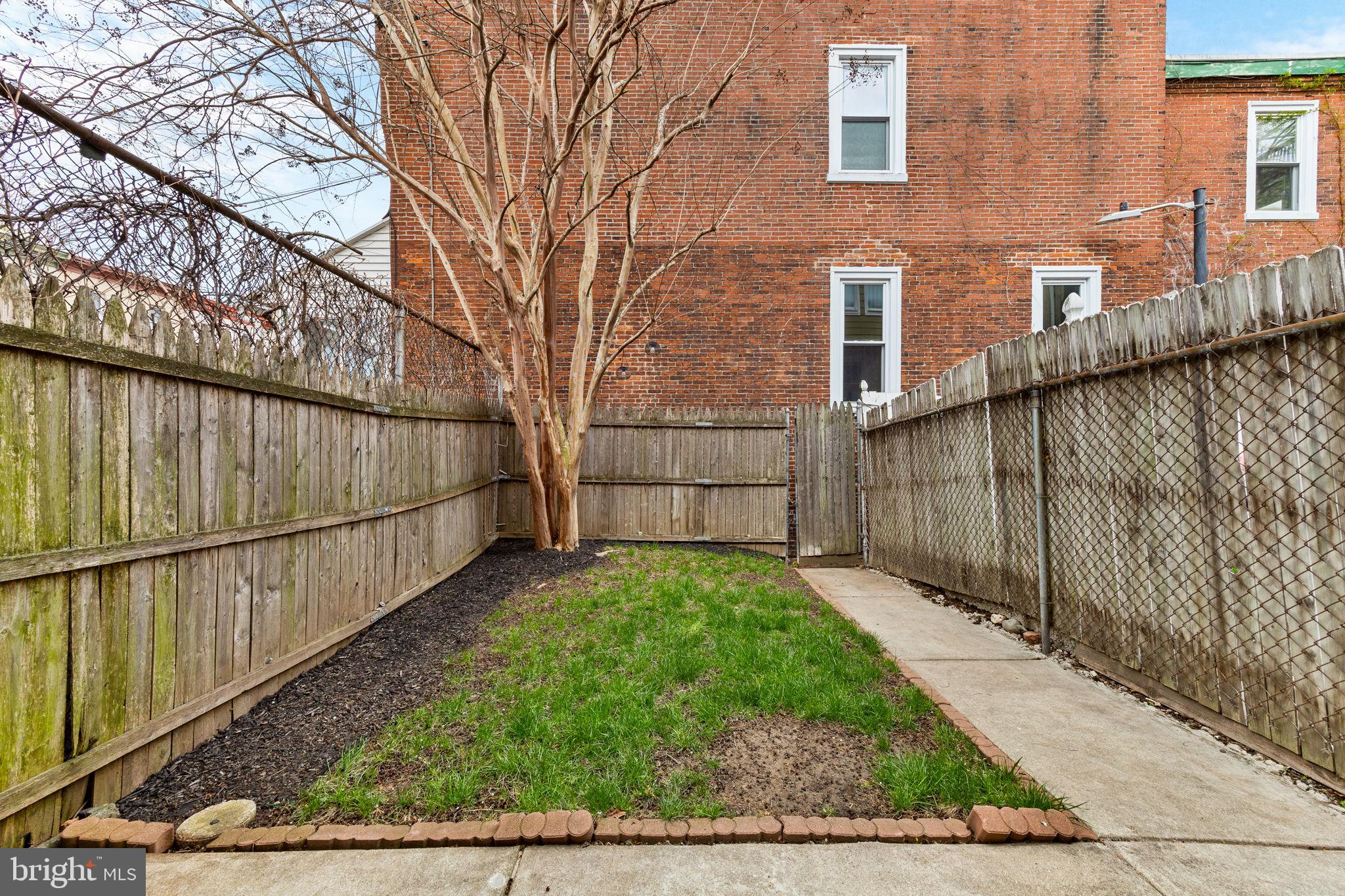 FAIRMOUNT - Residential