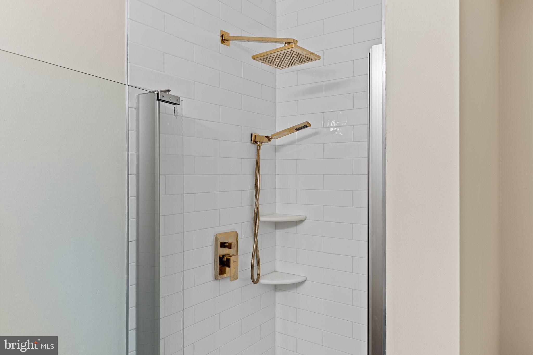 FAIRMOUNT - Residential