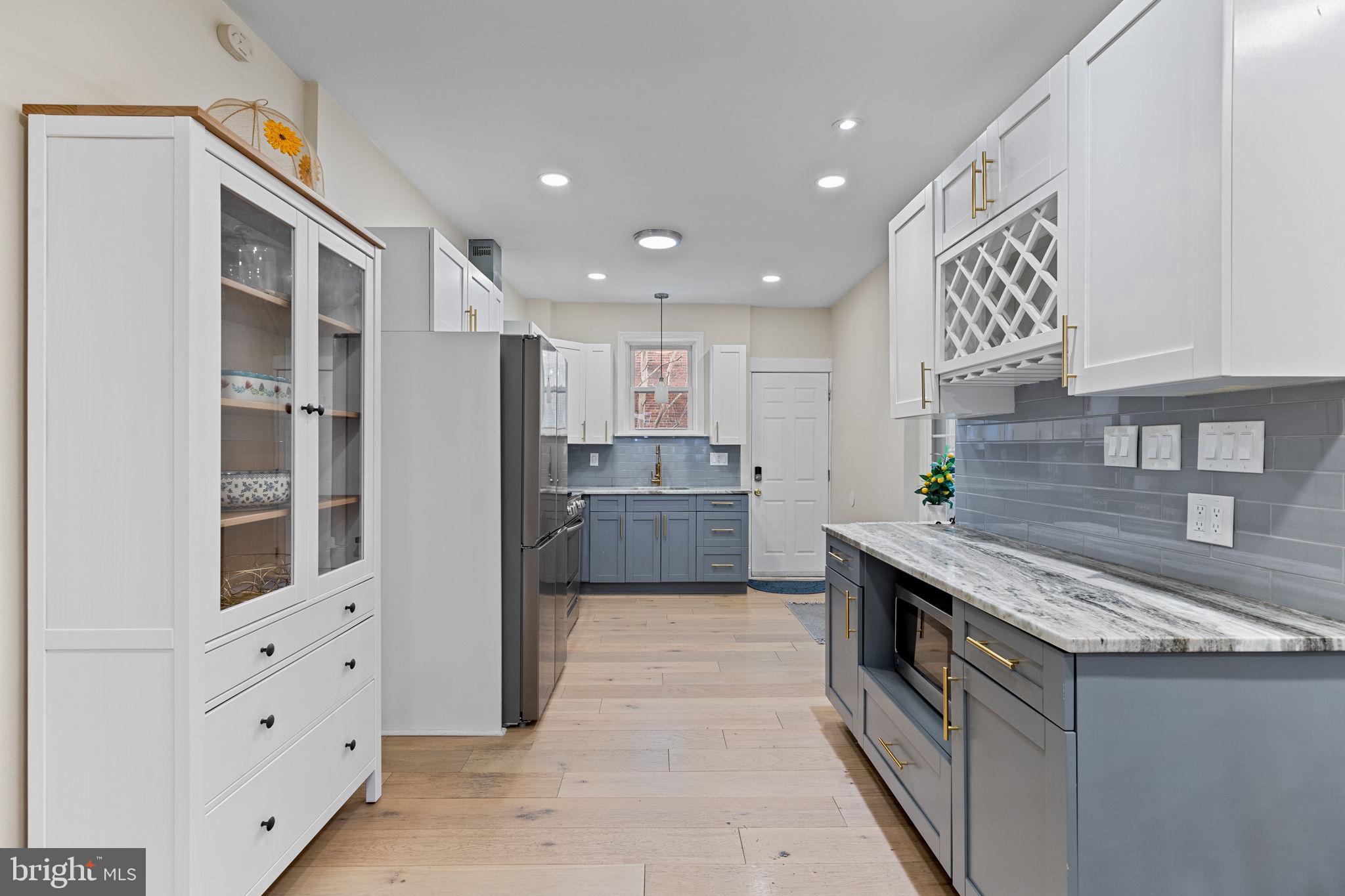 FAIRMOUNT - Residential