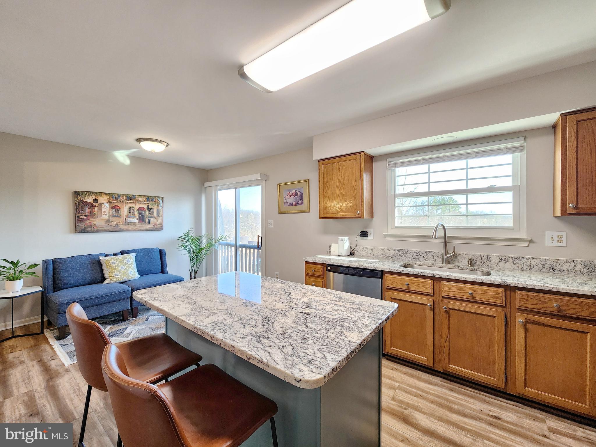 PARADISE - Residential Lease