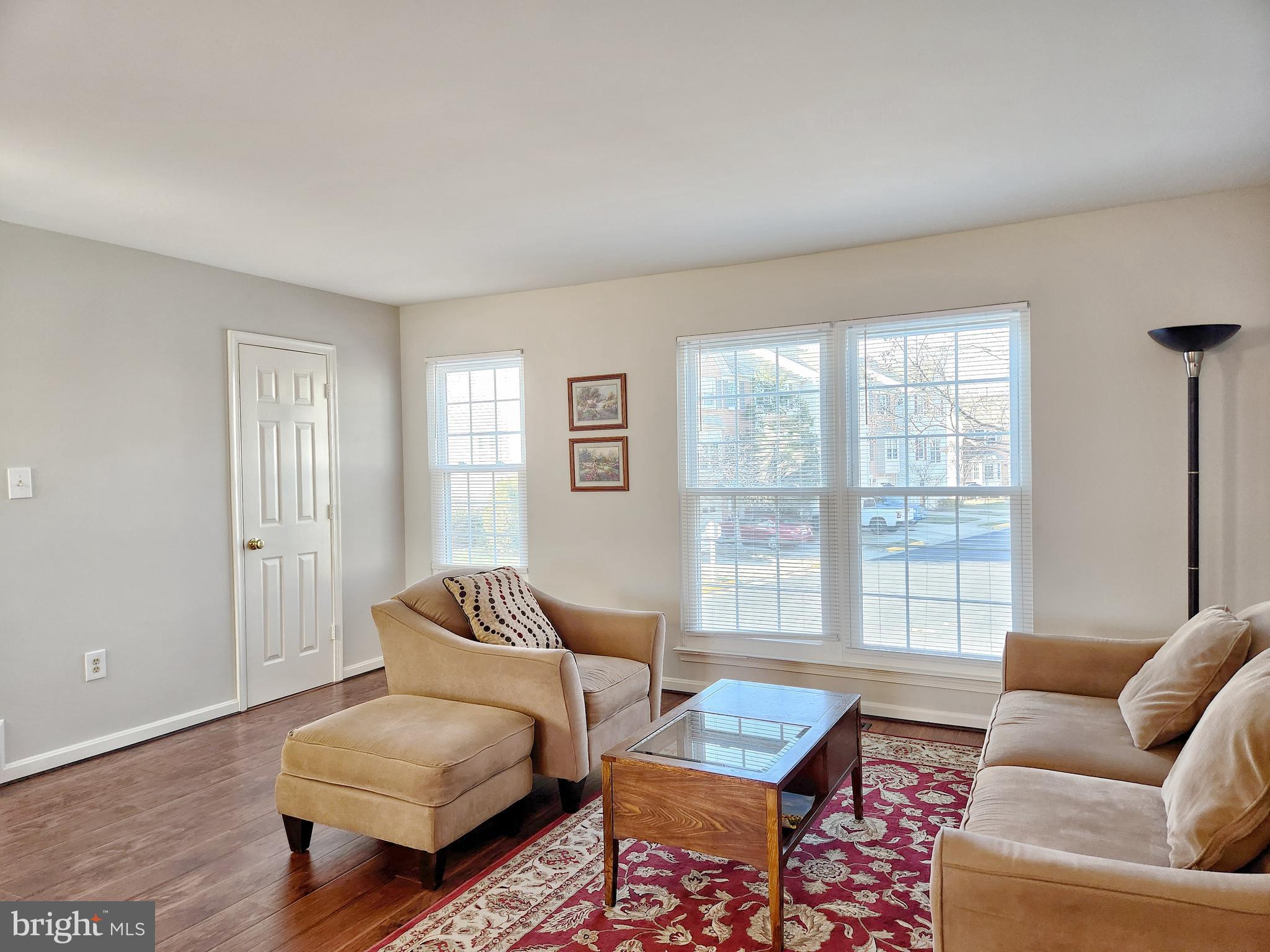 PARADISE - Residential Lease