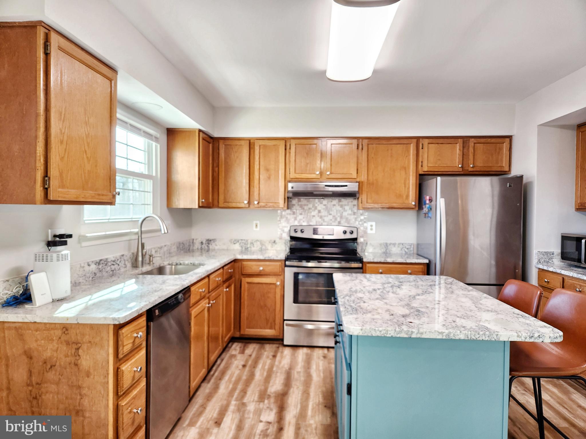 PARADISE - Residential Lease