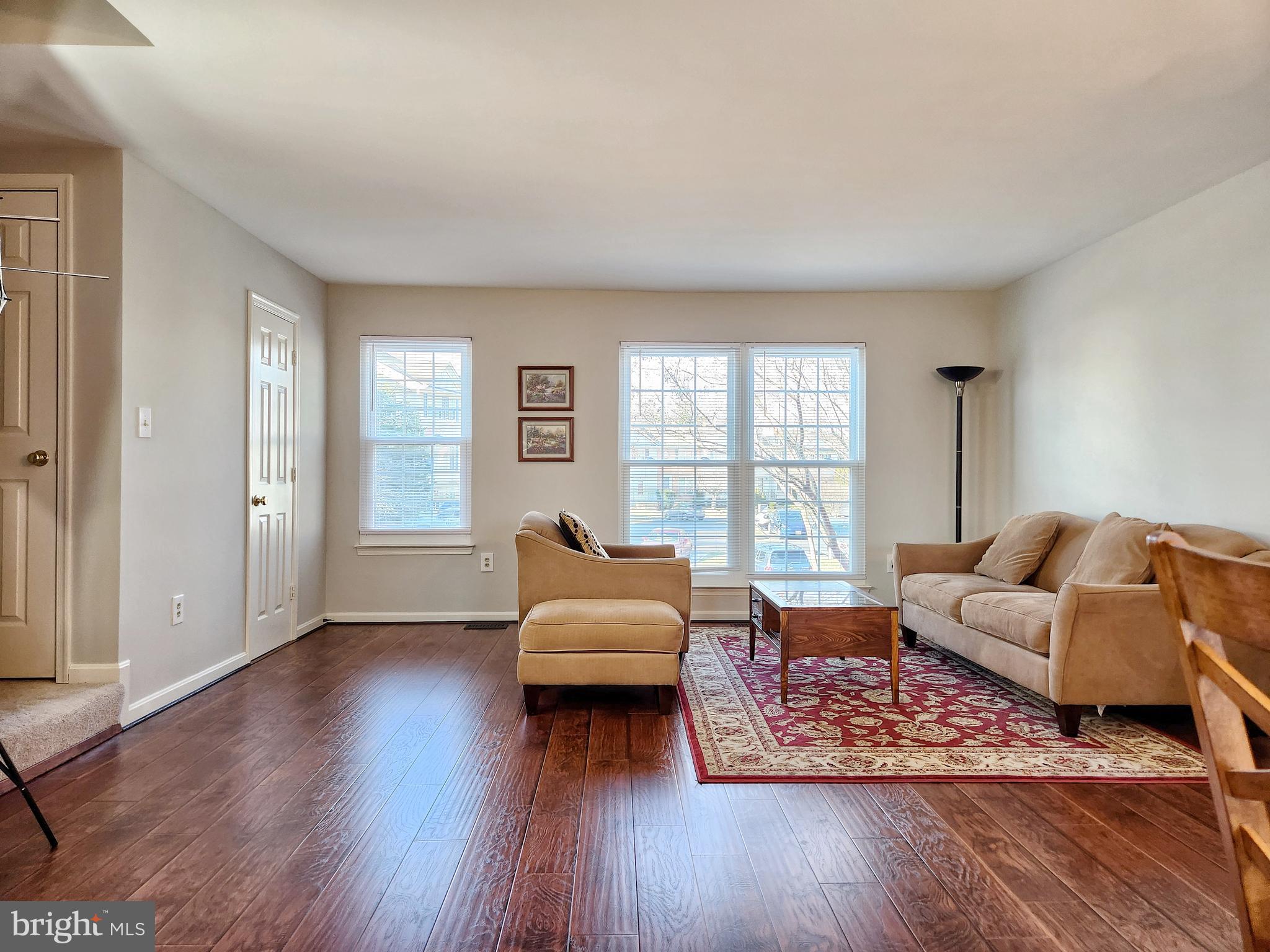 PARADISE - Residential Lease