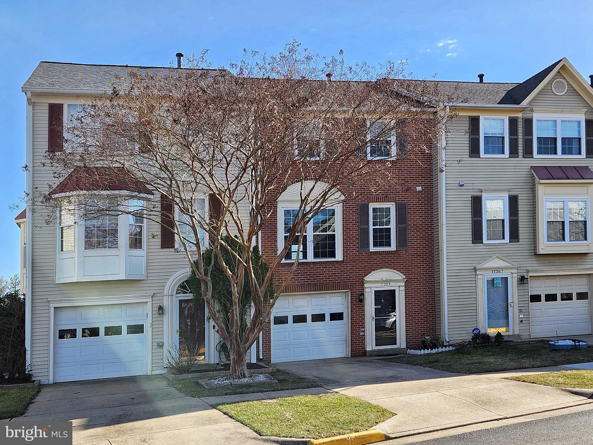 PARADISE - Residential Lease