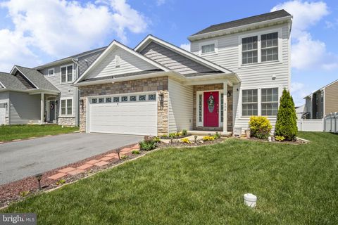 Photo of 503 Jared Way, NEW HOLLAND, PA 17557 (MLS # PALA2068884)