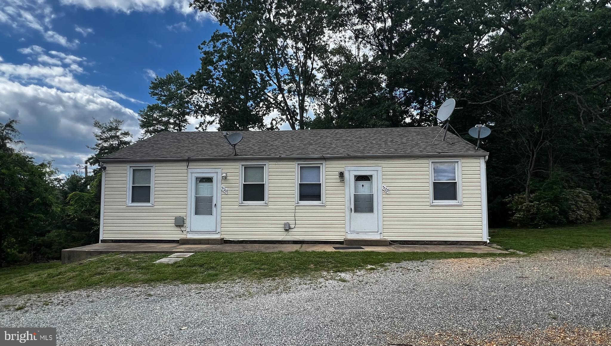 SIGEL BRN P/O GLYMONT SU - Residential Lease