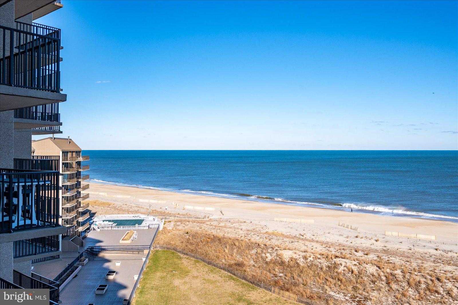 SEA COLONY EAST - Residential