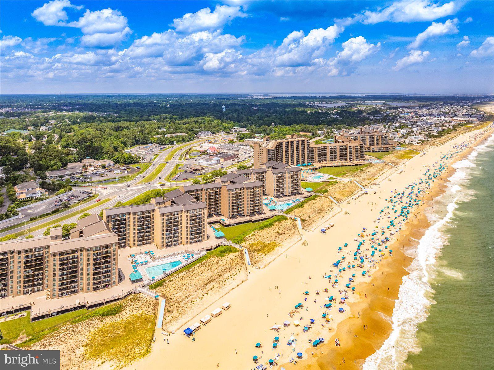 SEA COLONY EAST - Residential