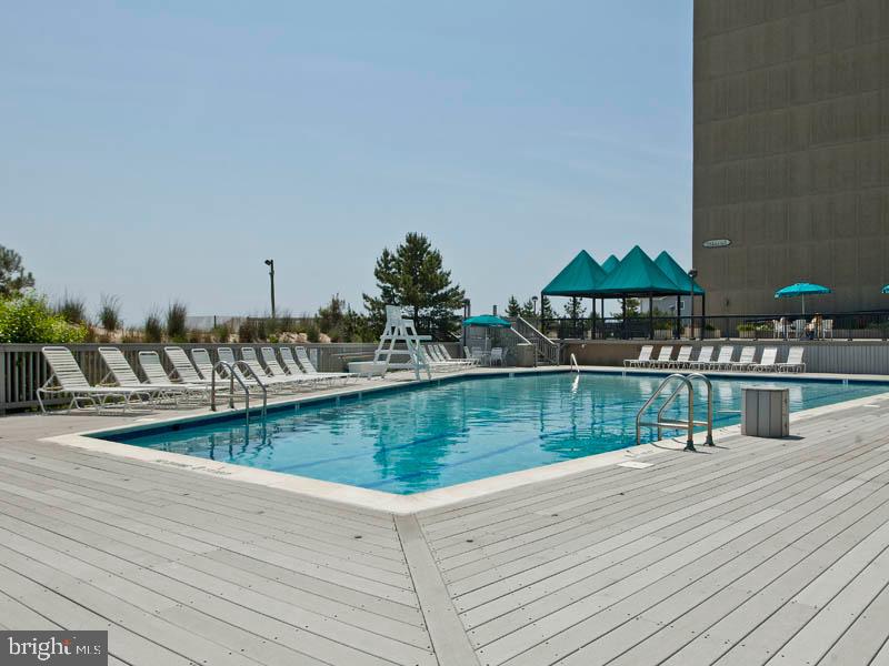 SEA COLONY EAST - Residential