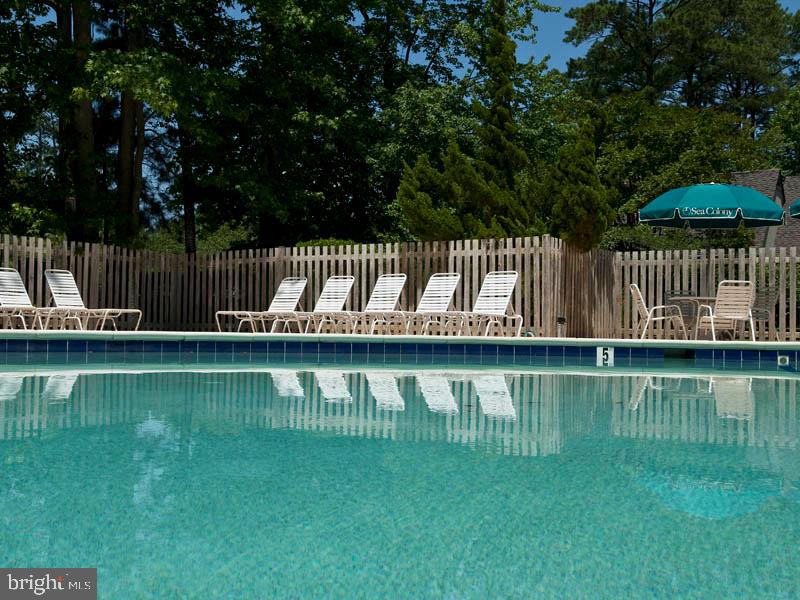 SEA COLONY EAST - Residential