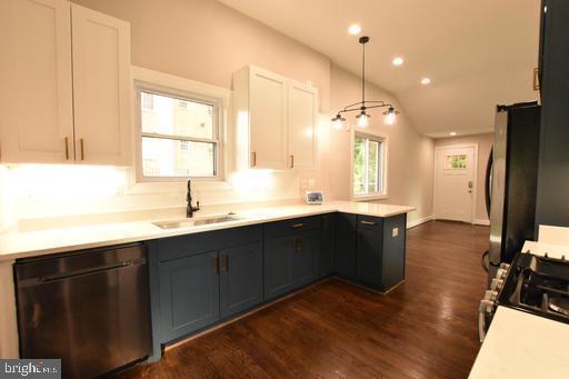 ROSEMARY KNOLLS - Residential Lease