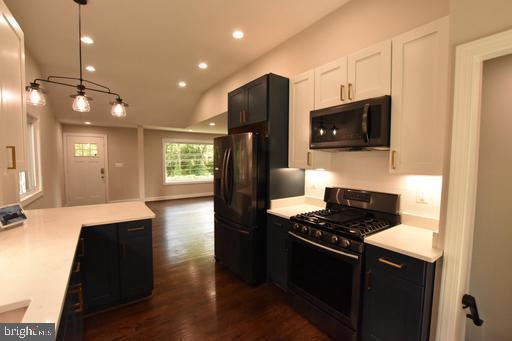 ROSEMARY KNOLLS - Residential Lease