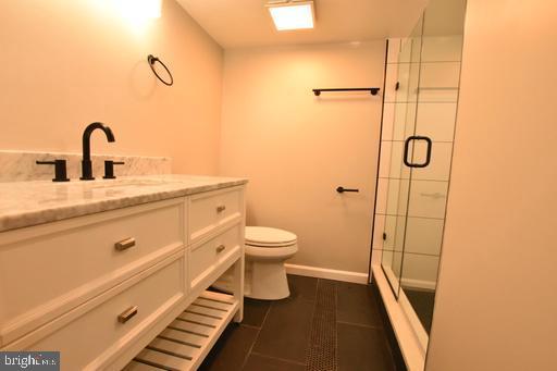 ROSEMARY KNOLLS - Residential Lease