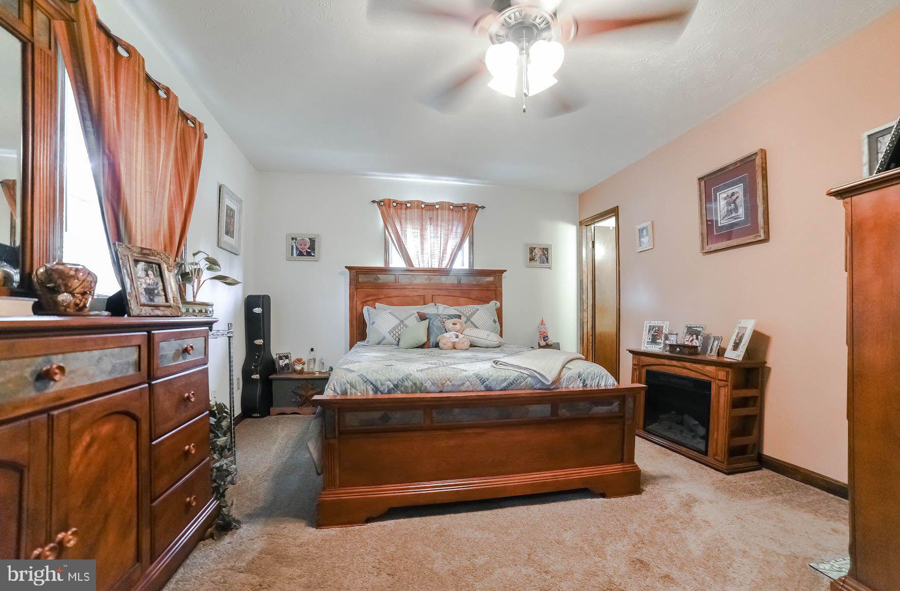 GREENVIEW VILLAGE - Residential