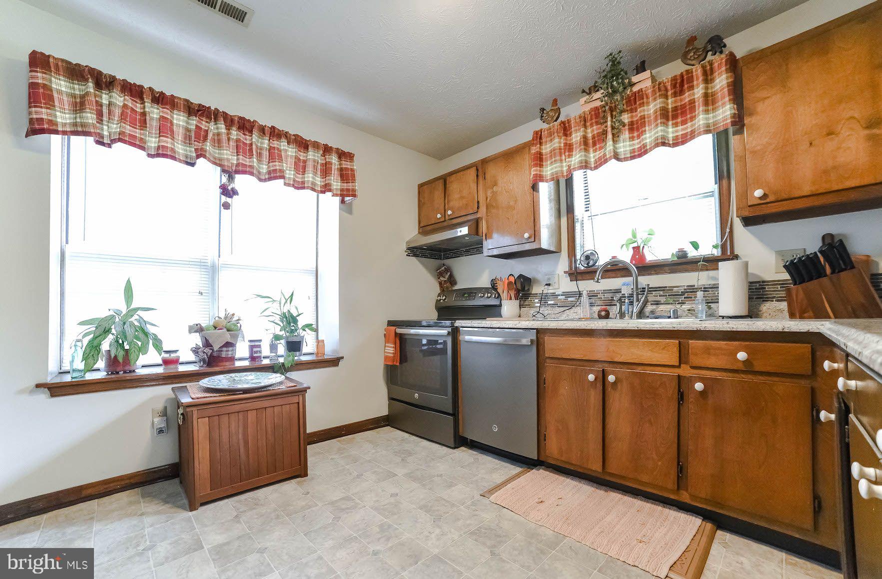 GREENVIEW VILLAGE - Residential