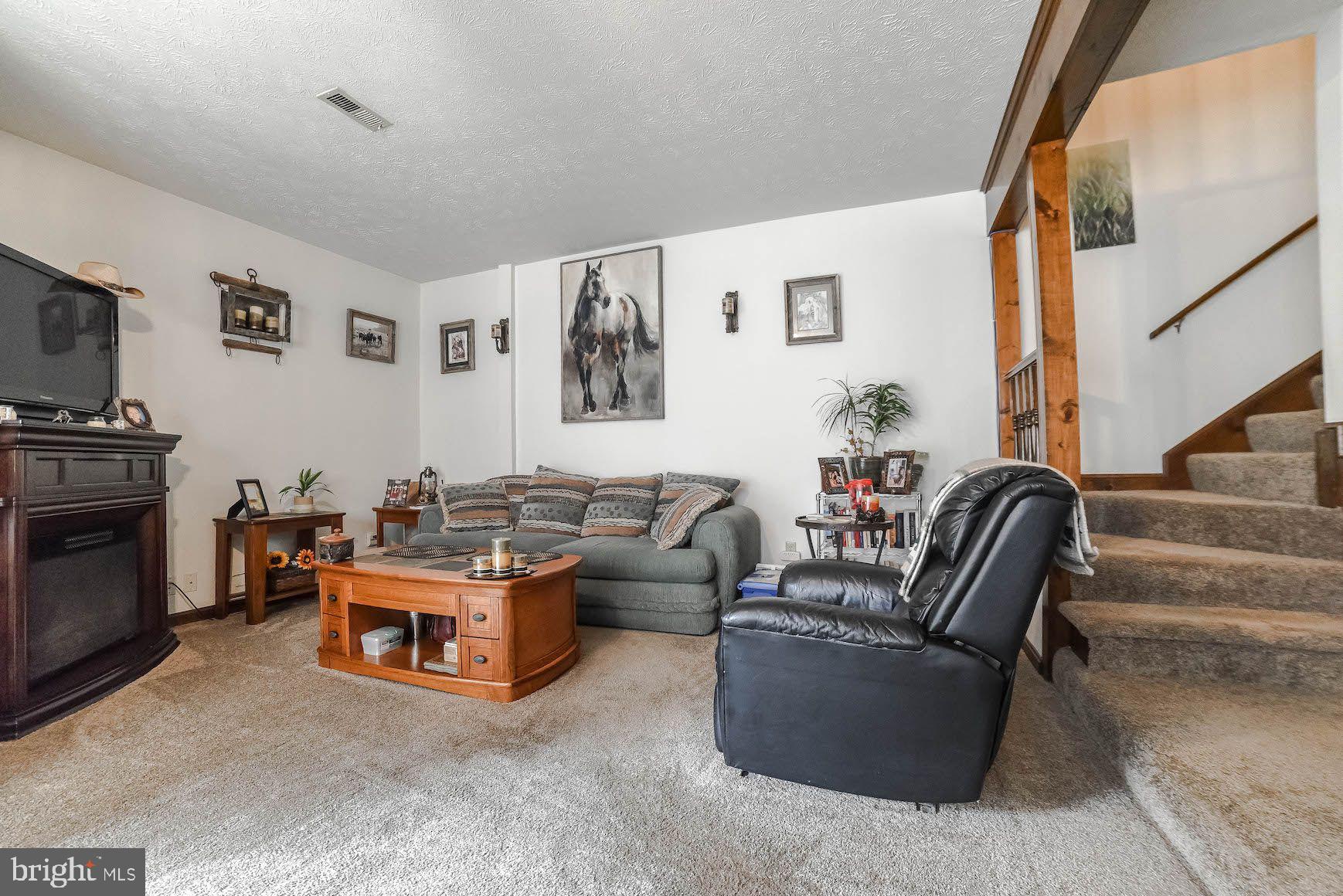 GREENVIEW VILLAGE - Residential