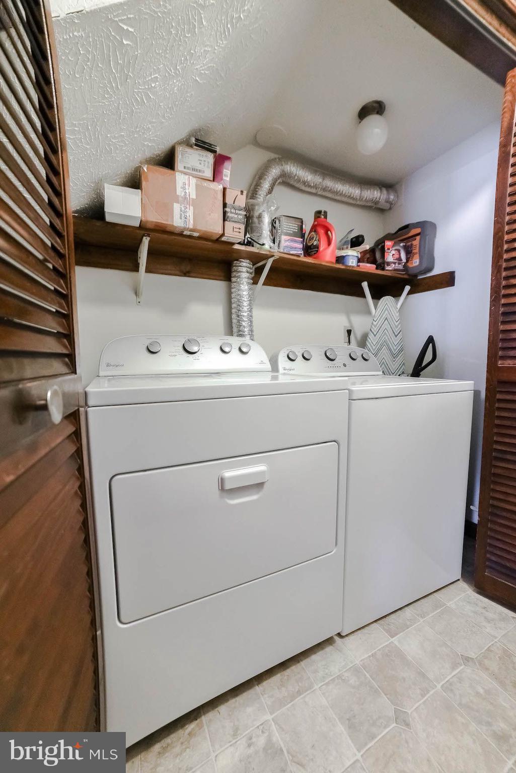 GREENVIEW VILLAGE - Residential