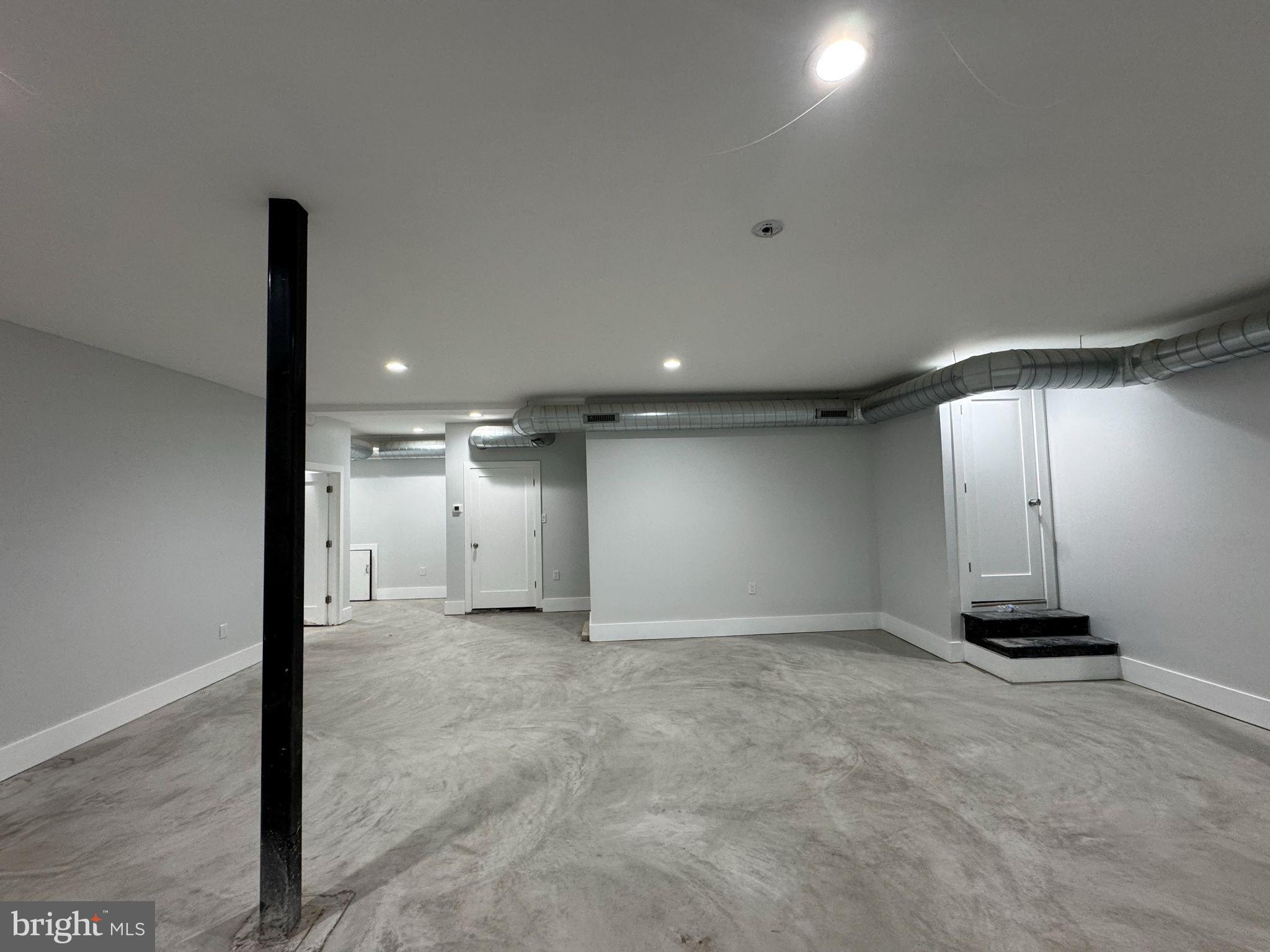 614 W JEFFERSON STREET 616 1