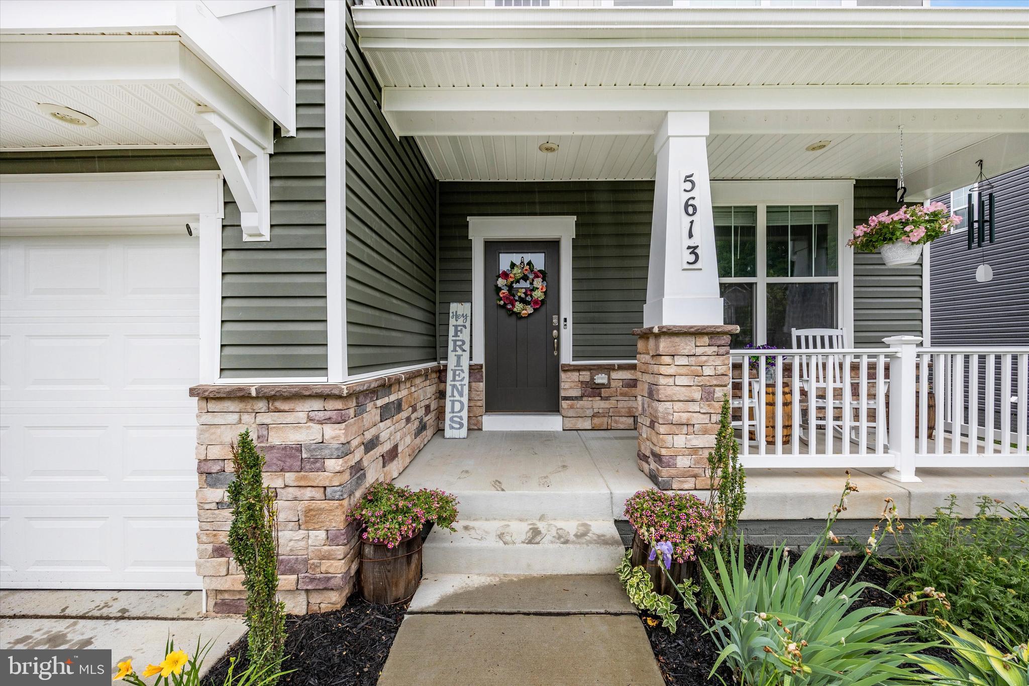5613 ZOE LANE