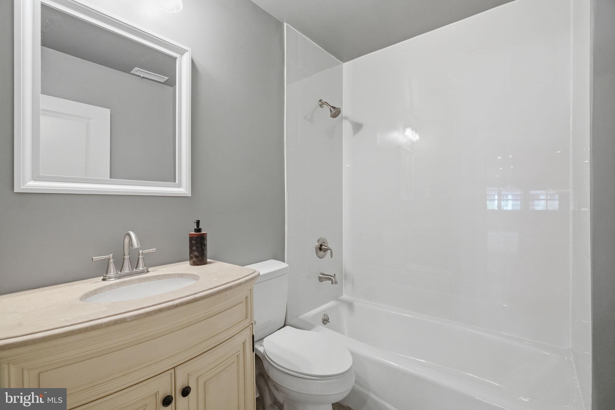 YORKTOWN CROSSING - Residential