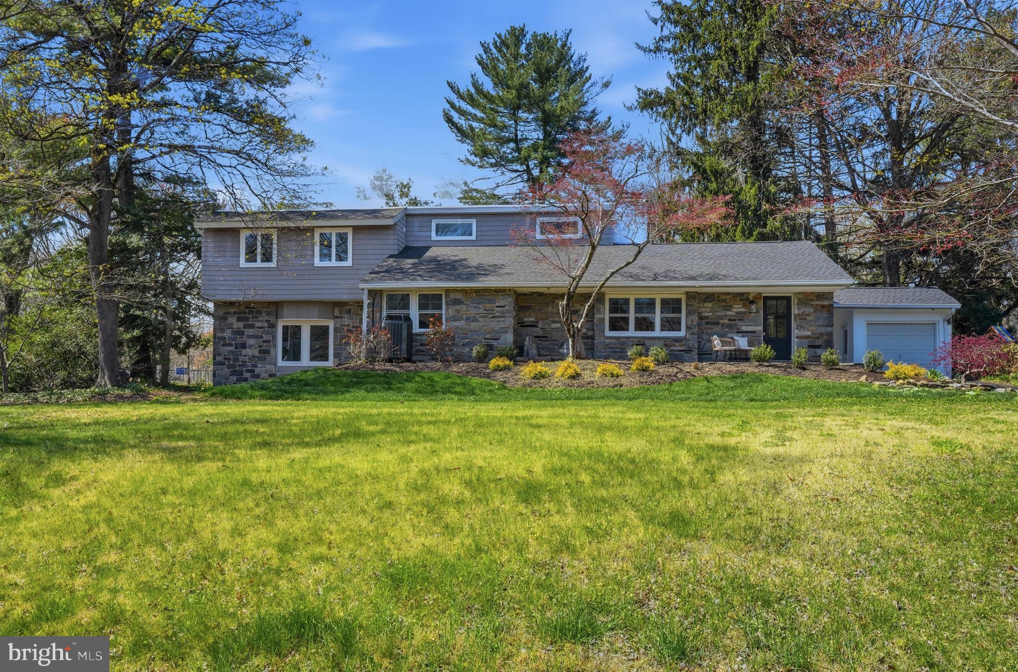 YORKTOWN CROSSING - Residential