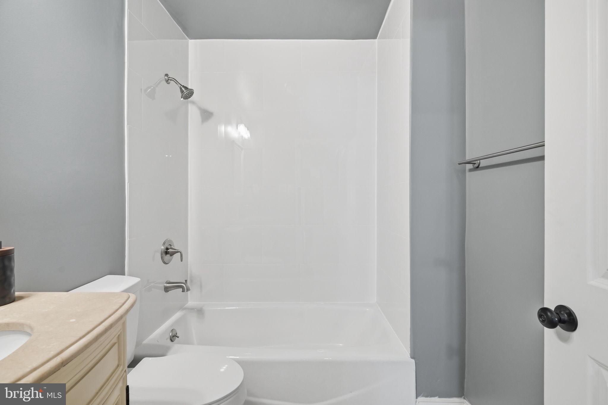 YORKTOWN CROSSING - Residential