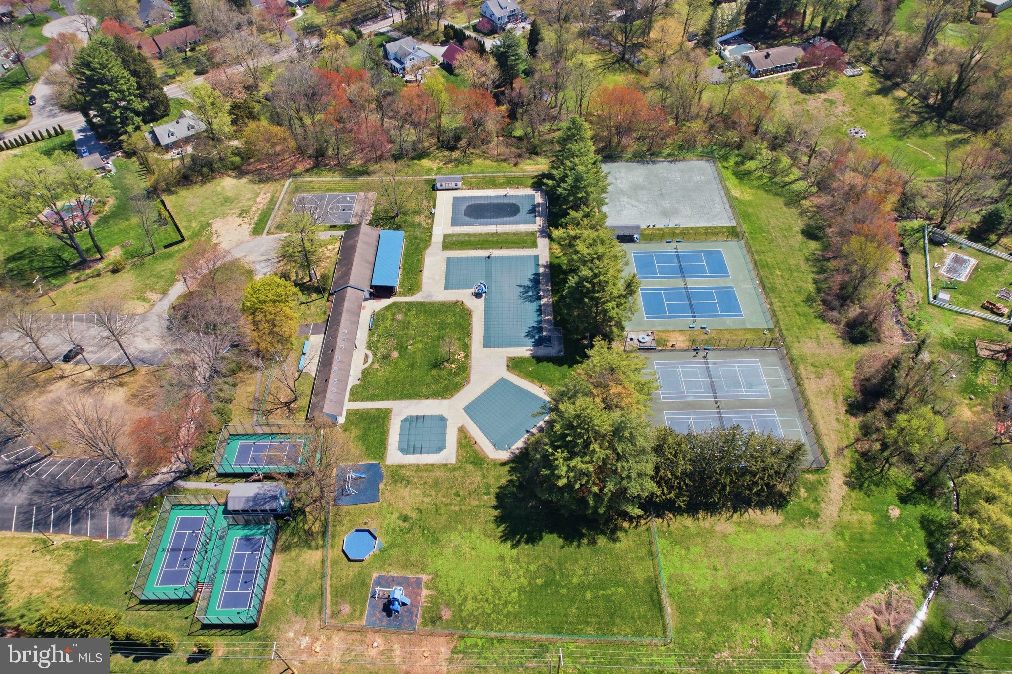 YORKTOWN CROSSING - Residential