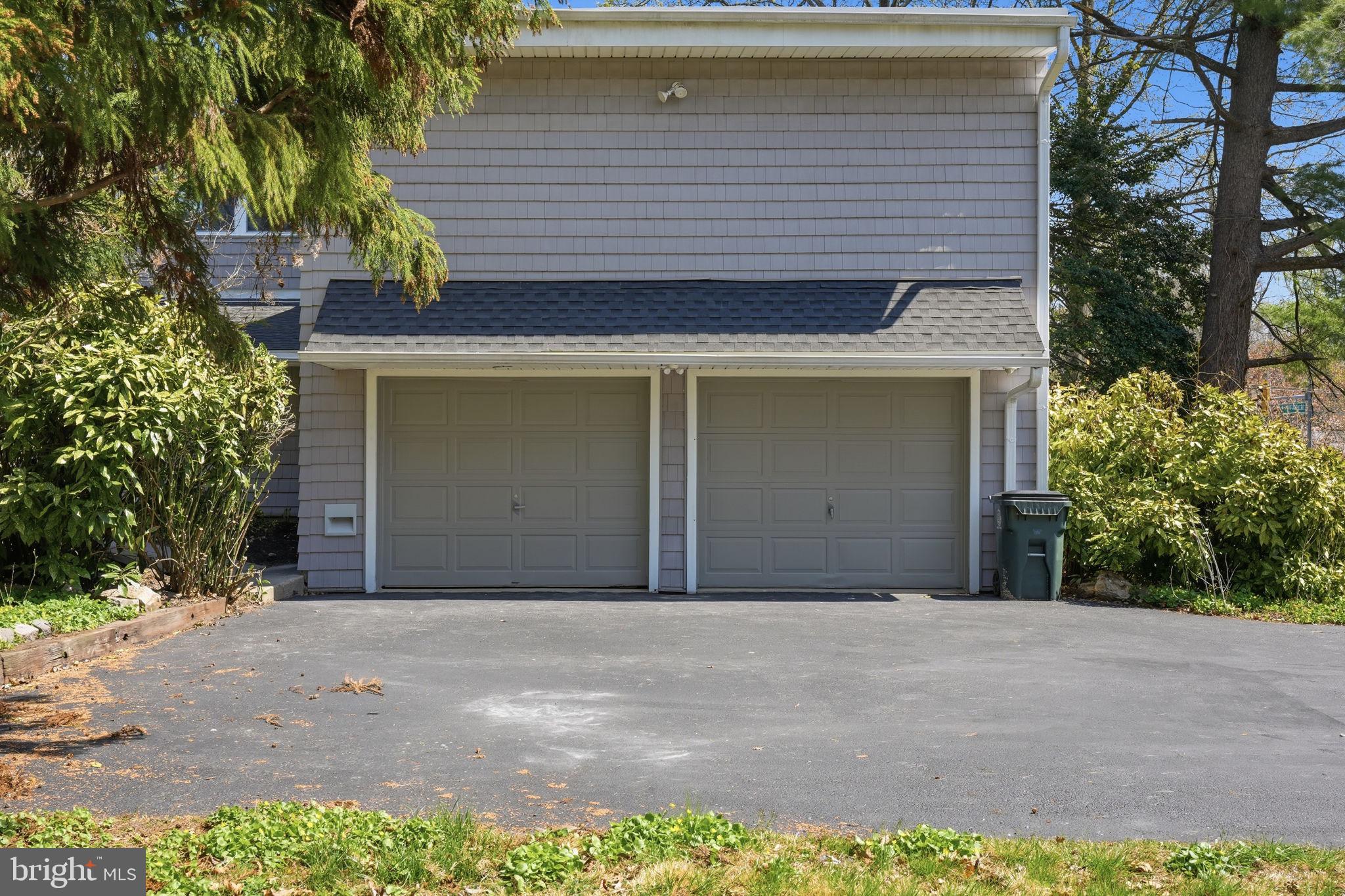 YORKTOWN CROSSING - Residential